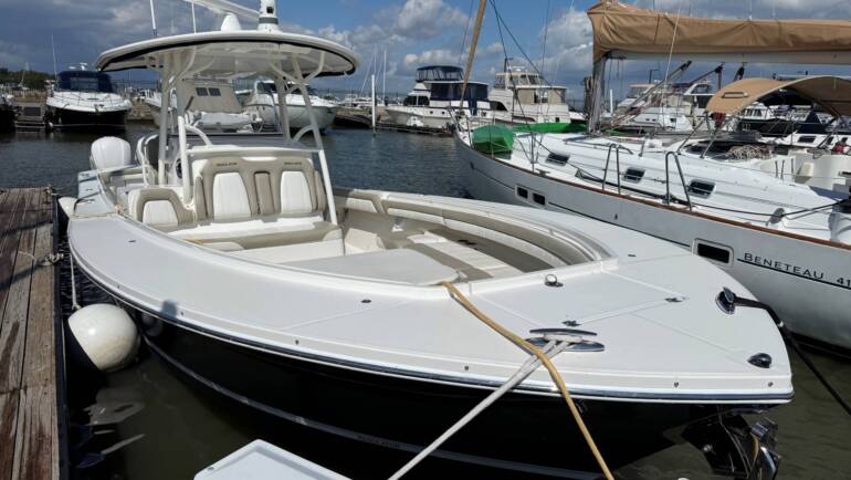 2019 34′ Regulator 34SS