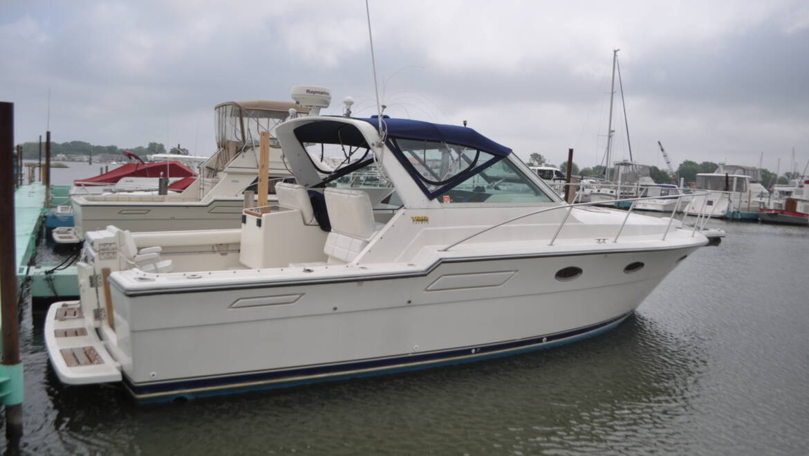 1990 Tiara 3300 Open