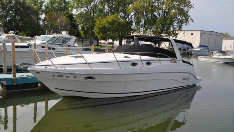 2002 Rinker 342 Fiesta Vee