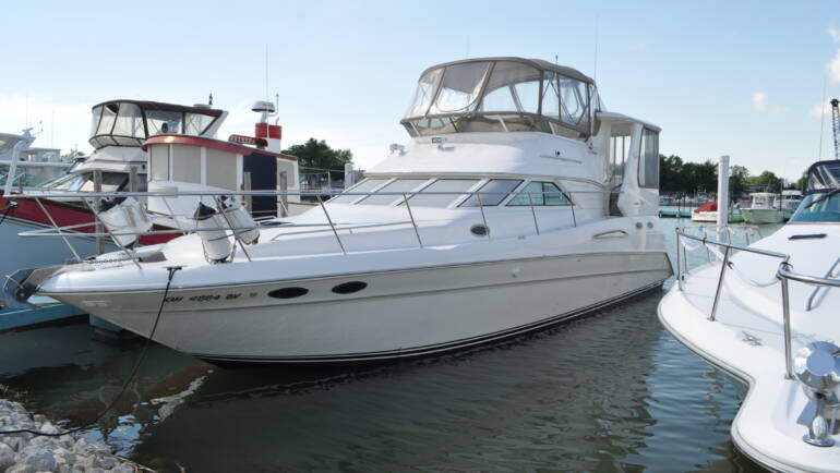 1998 420 Sea Ray Aft Cabin