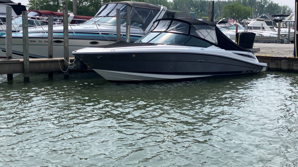 2005 27′ Sea Ray 270 SLX
