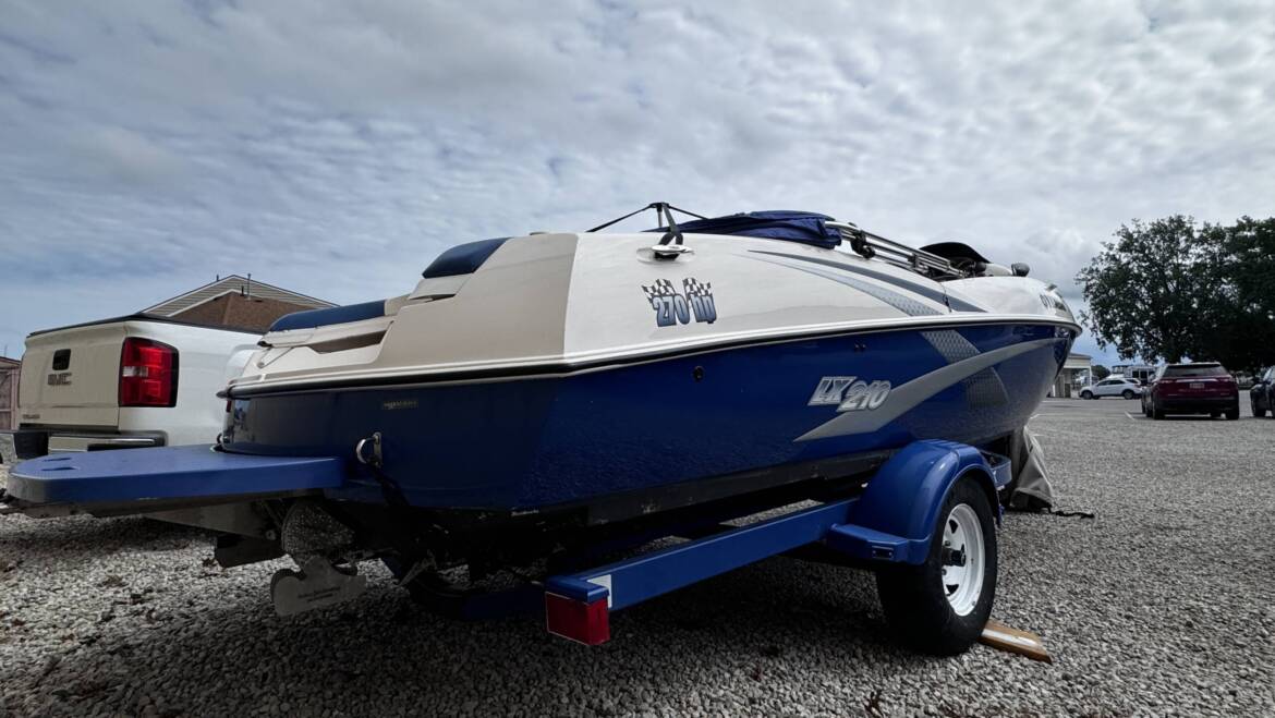LX210 21′ Yamaha Jet Boat 2003