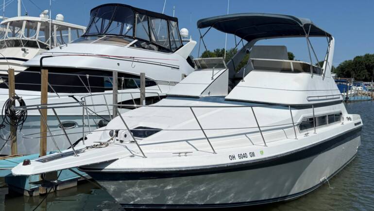 1989 Carver 340 Santego