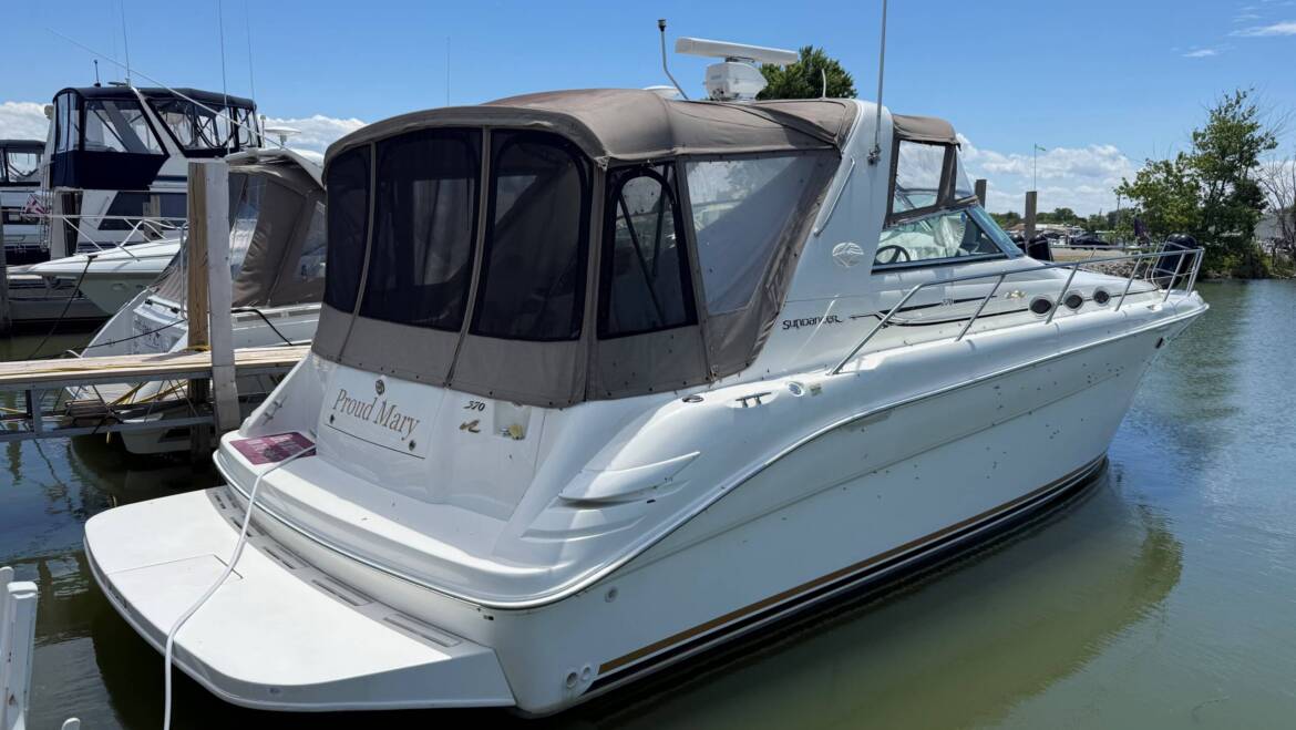 1998 Sea Ray Sundancer 370